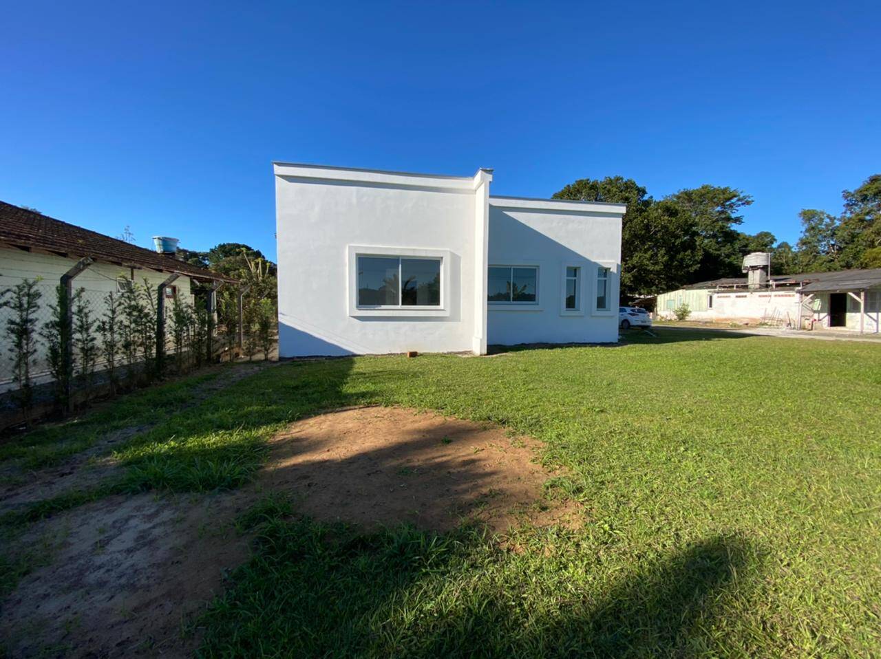 Fazenda à venda com 3 quartos, 210m² - Foto 2