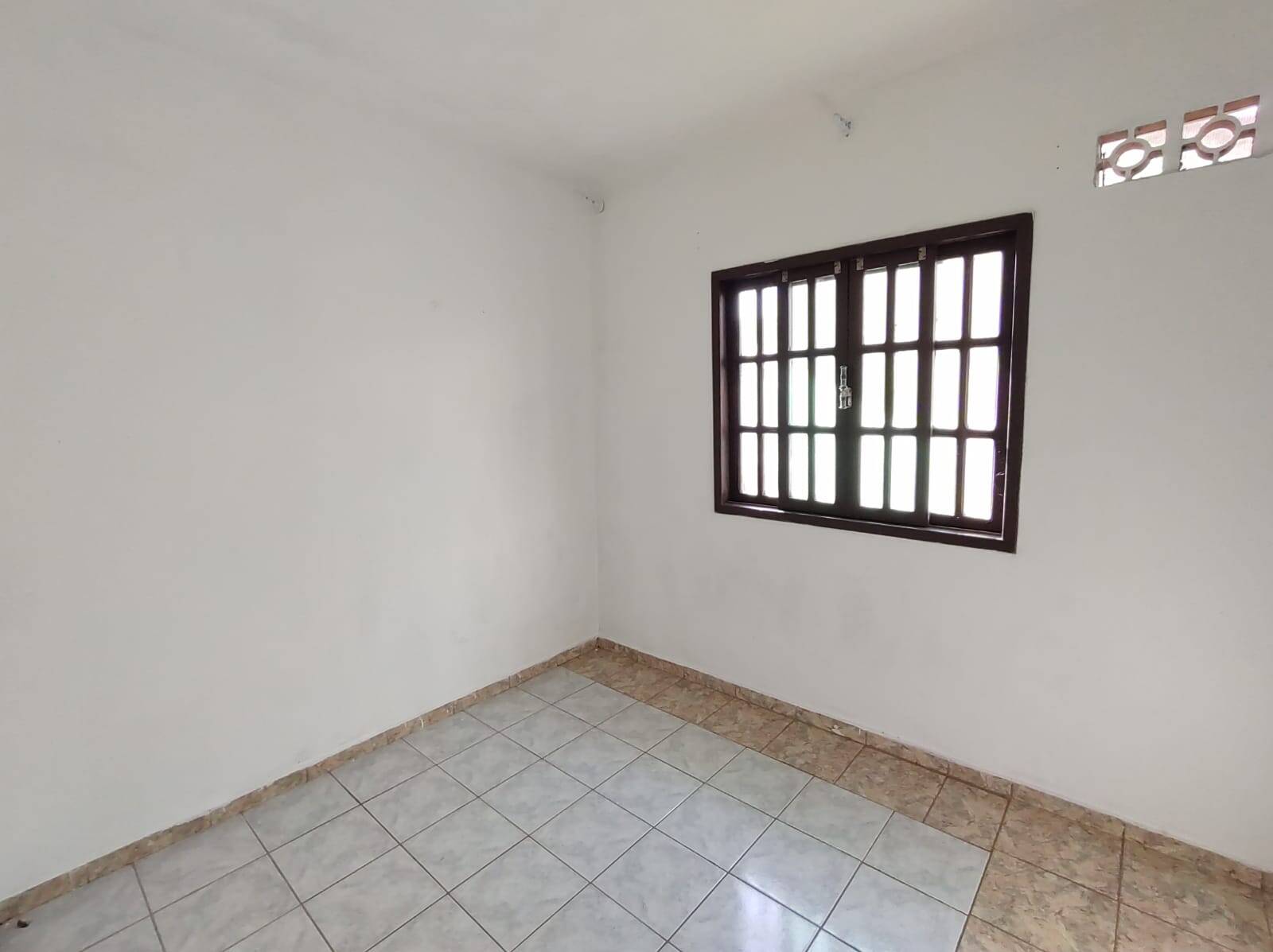 Casa à venda com 5 quartos, 198m² - Foto 5