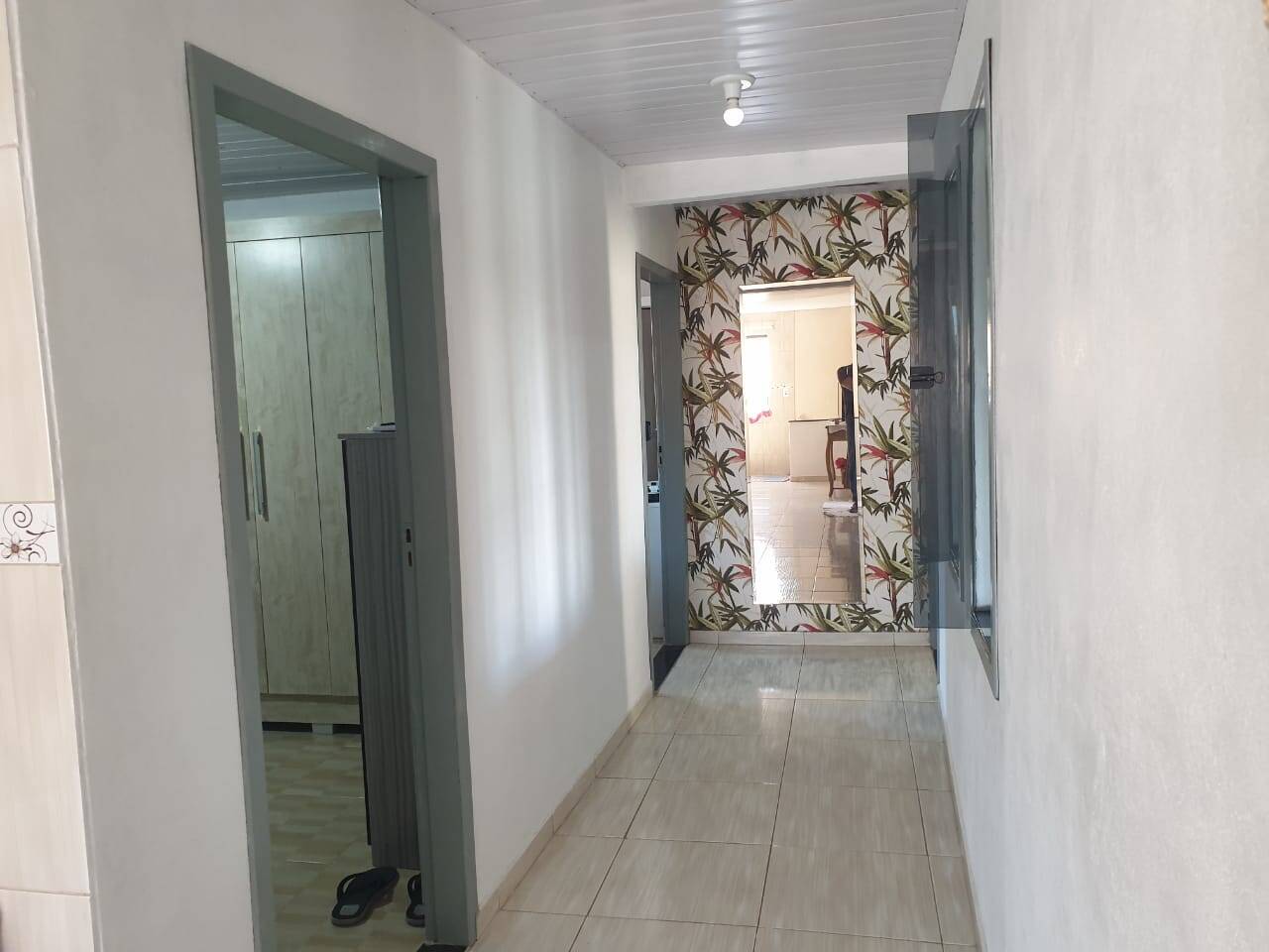 Casa à venda com 5 quartos, 240m² - Foto 14