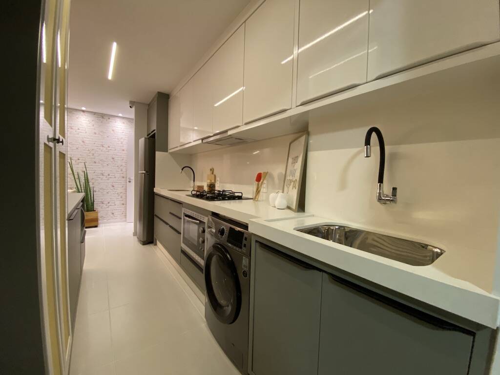 Apartamento à venda com 3 quartos, 189m² - Foto 4