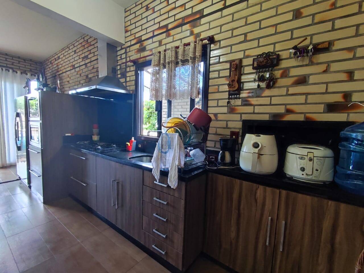 Casa à venda com 3 quartos, 200m² - Foto 8