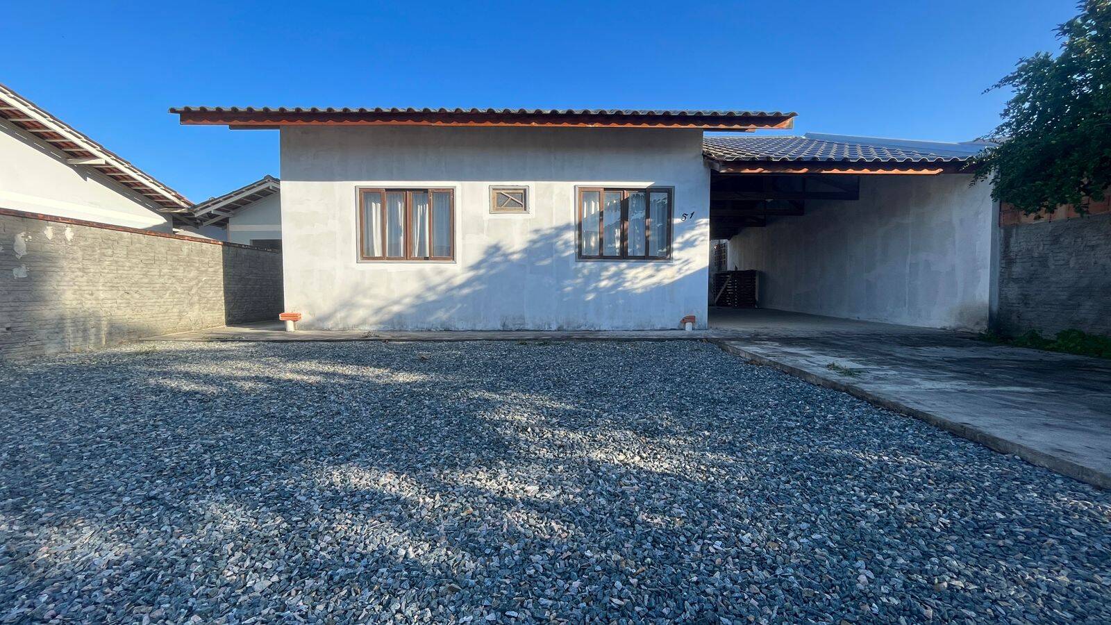 Casa à venda com 2 quartos, 55m² - Foto 2