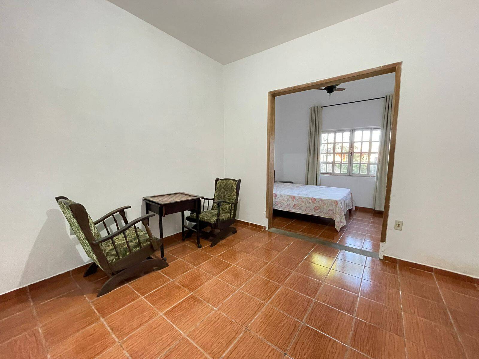 Casa à venda com 4 quartos, 300m² - Foto 24