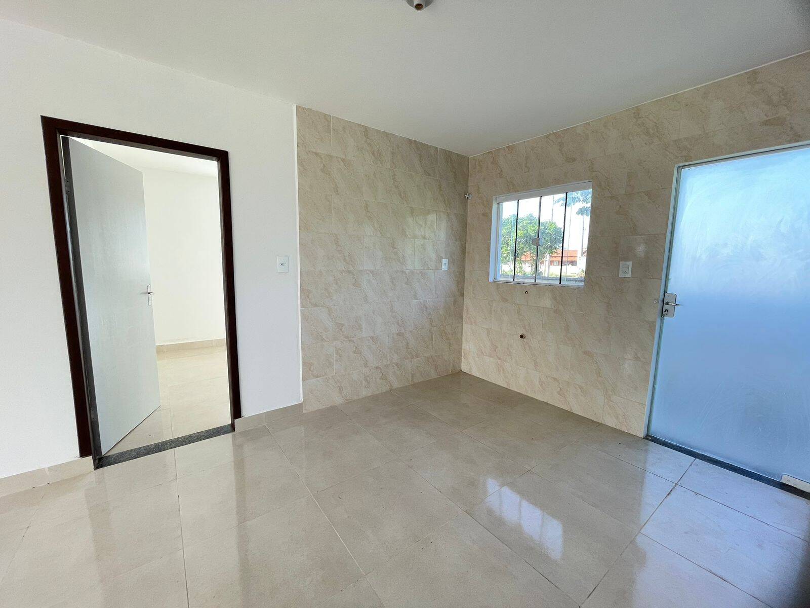 Casa à venda com 3 quartos, 60m² - Foto 6