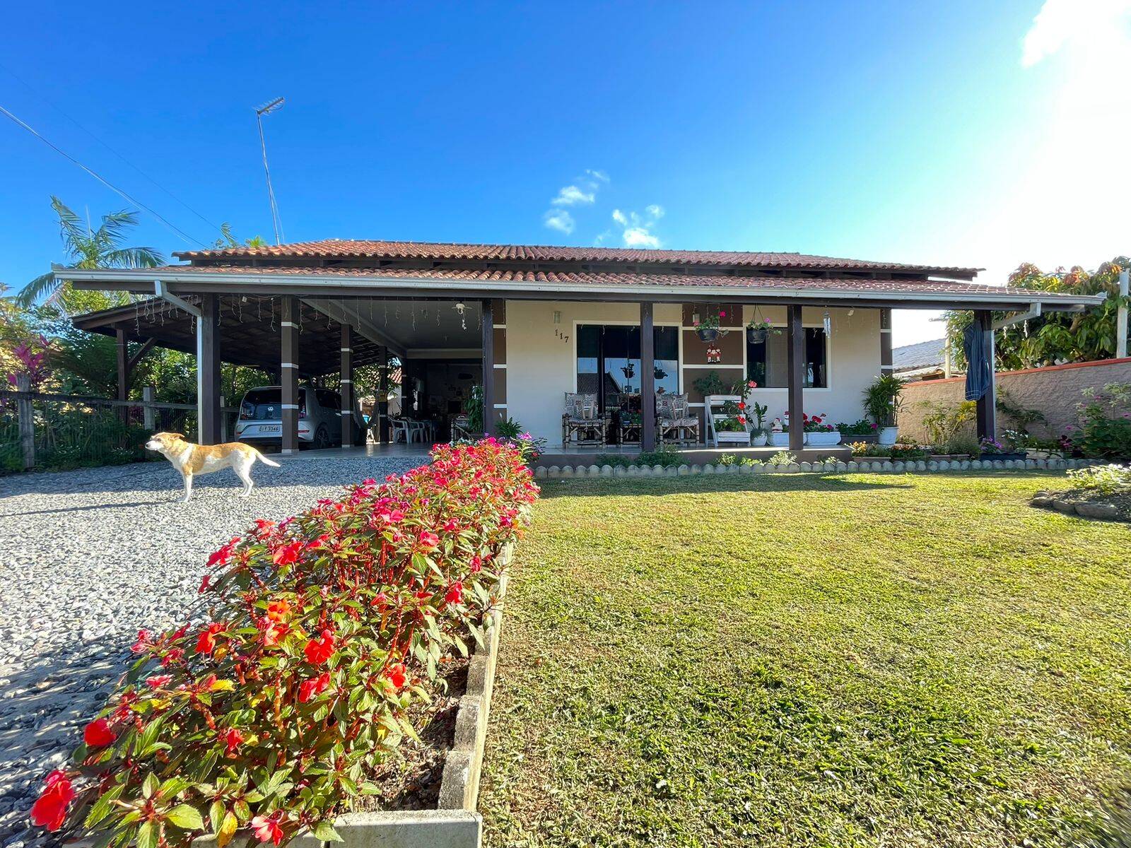 Casa à venda com 3 quartos, 190m² - Foto 2