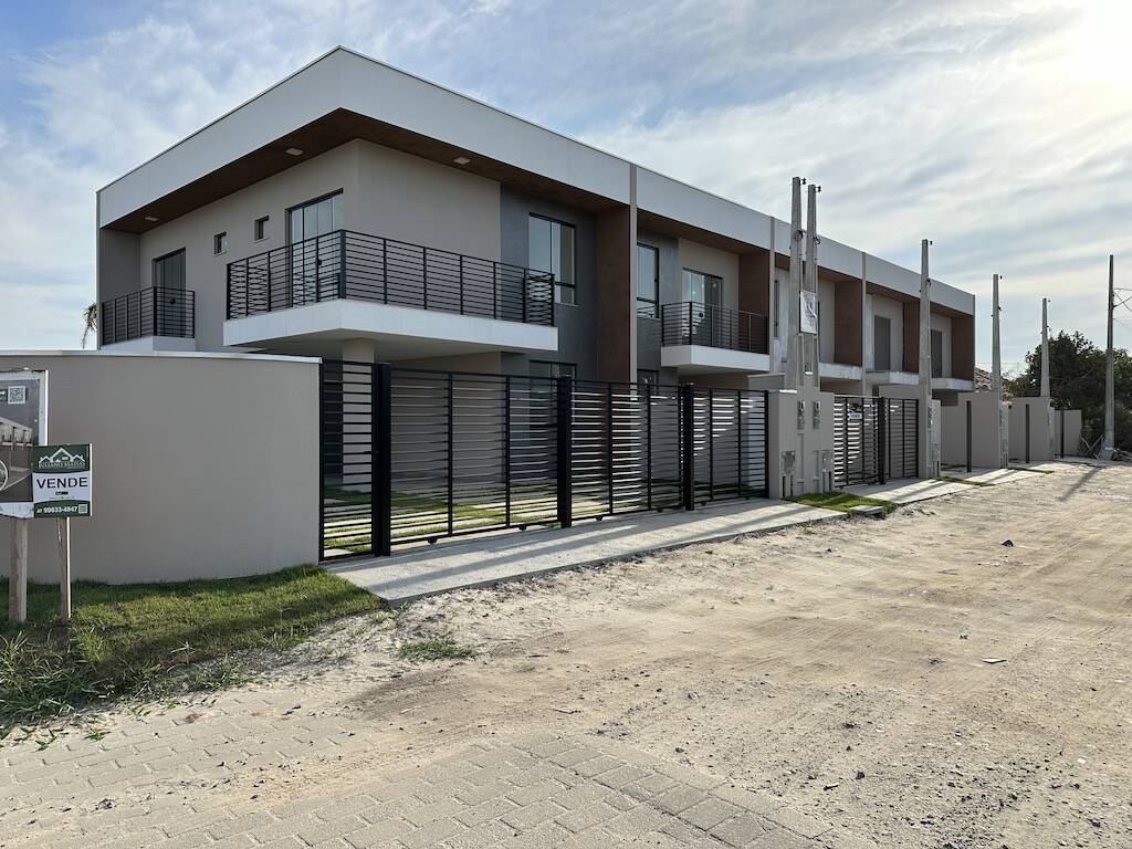 Sobrado à venda com 3 quartos, 120m² - Foto 1