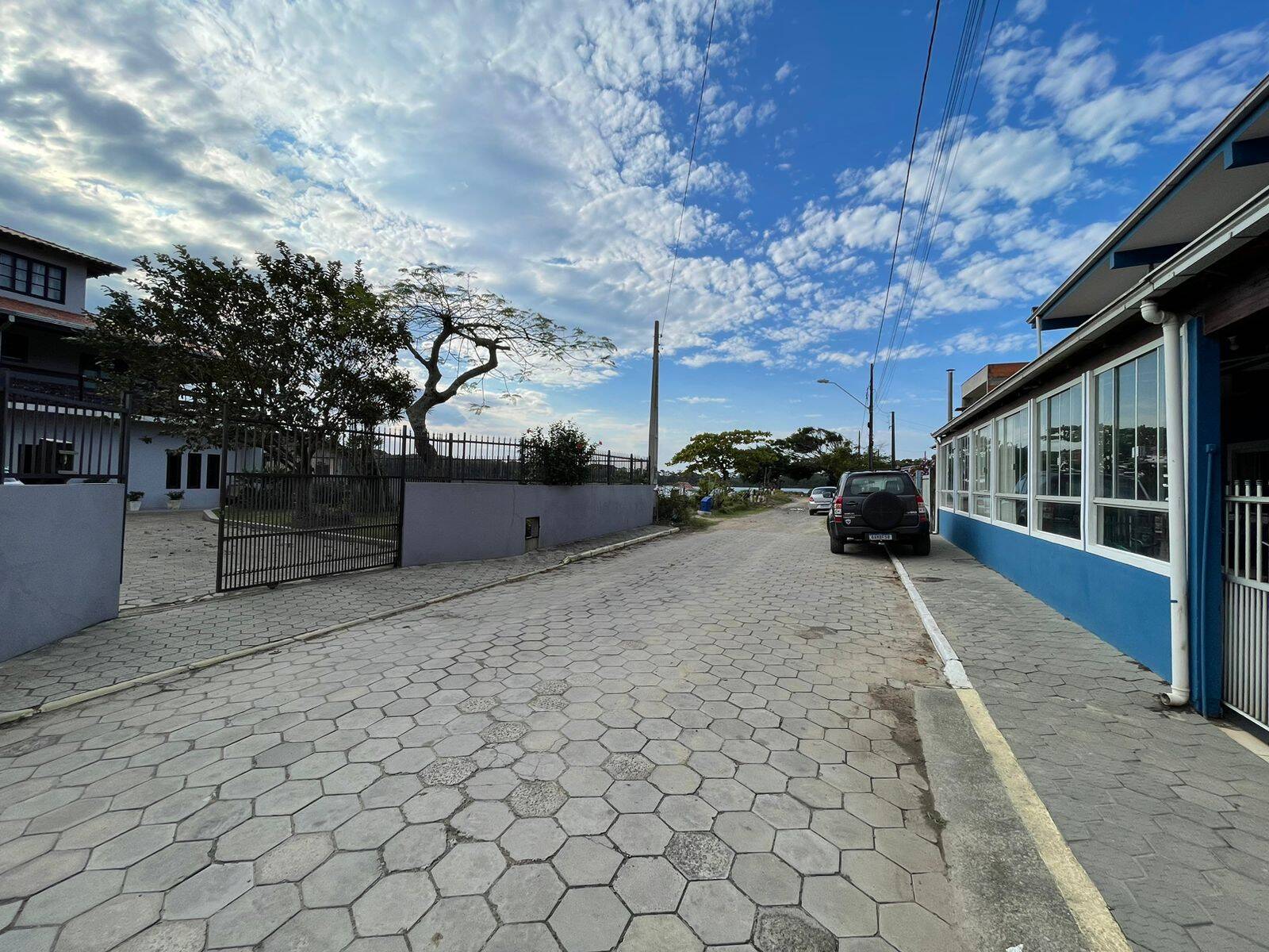 Casa à venda com 5 quartos, 200m² - Foto 4