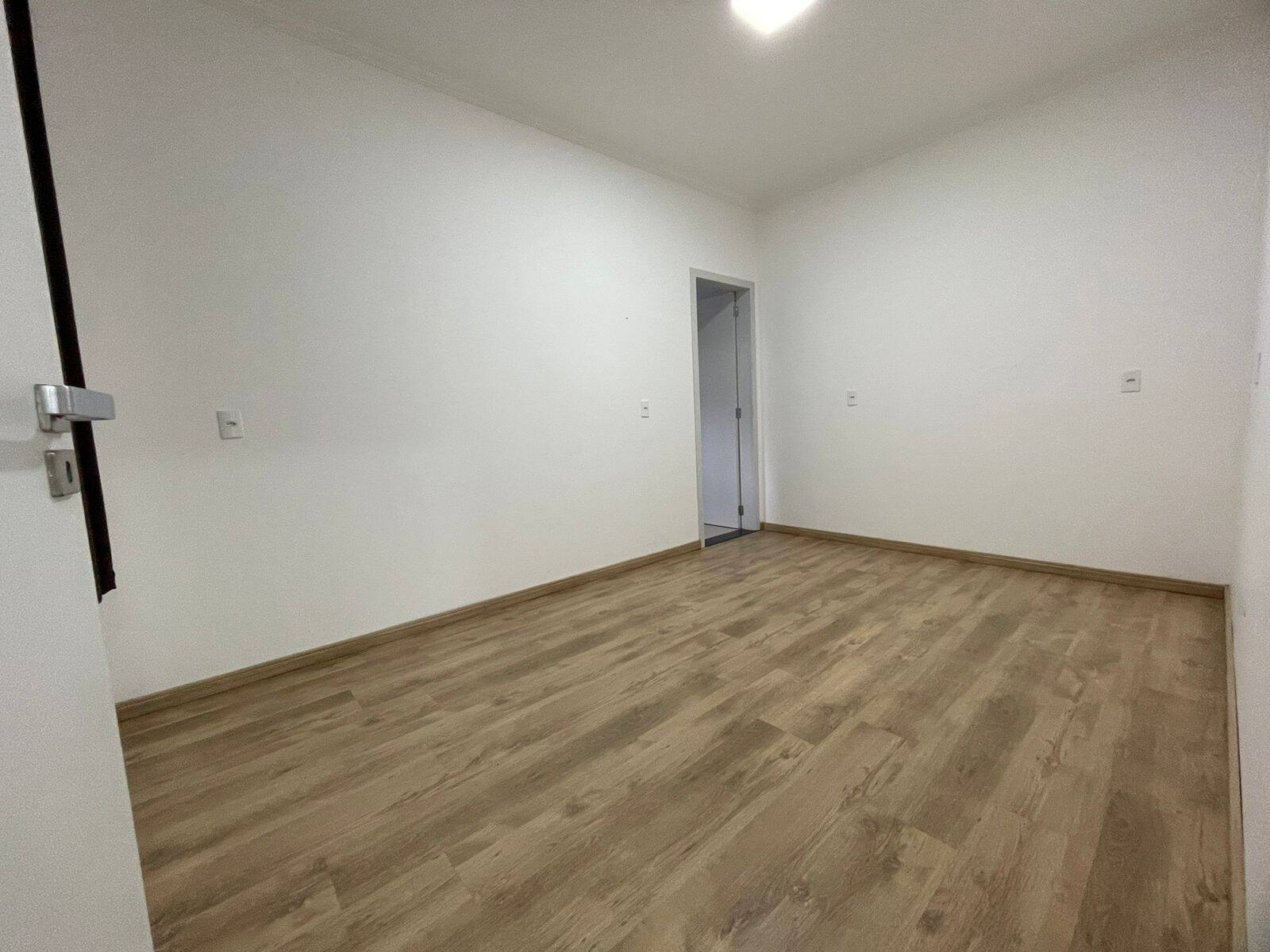 Casa à venda com 3 quartos, 77m² - Foto 13