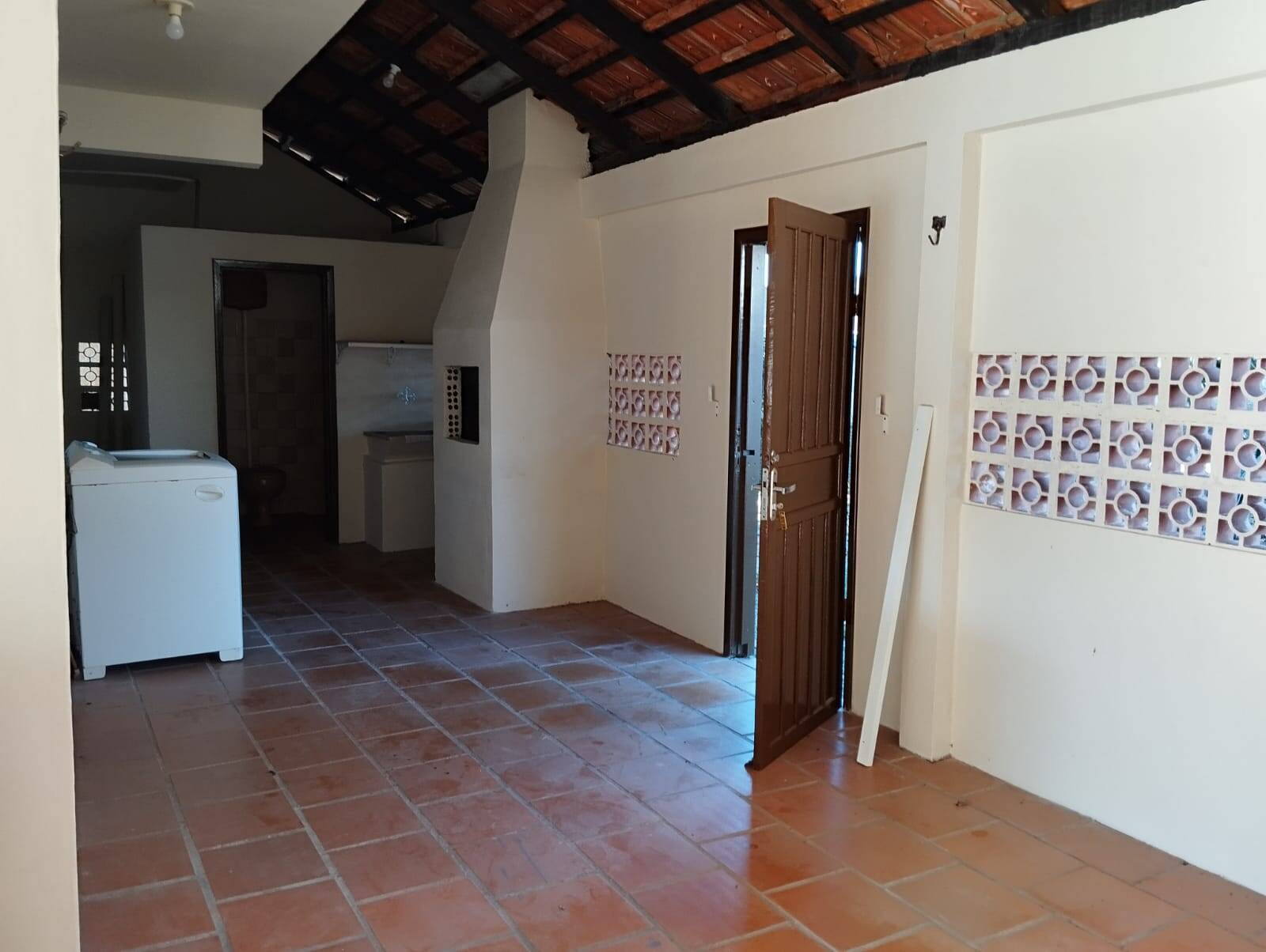 Casa à venda com 3 quartos, 184m² - Foto 4