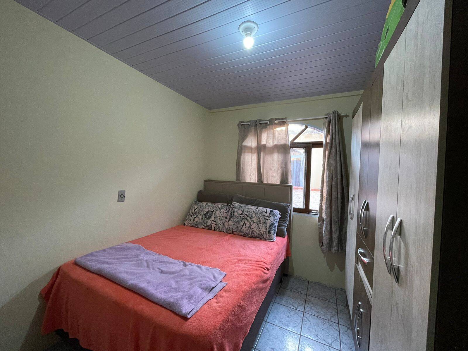 Casa à venda com 5 quartos, 98m² - Foto 13