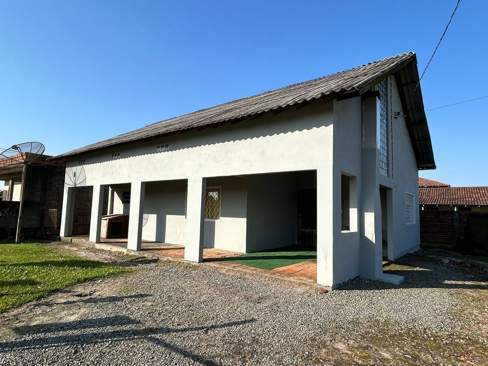 Casa à venda com 3 quartos, 125m² - Foto 1