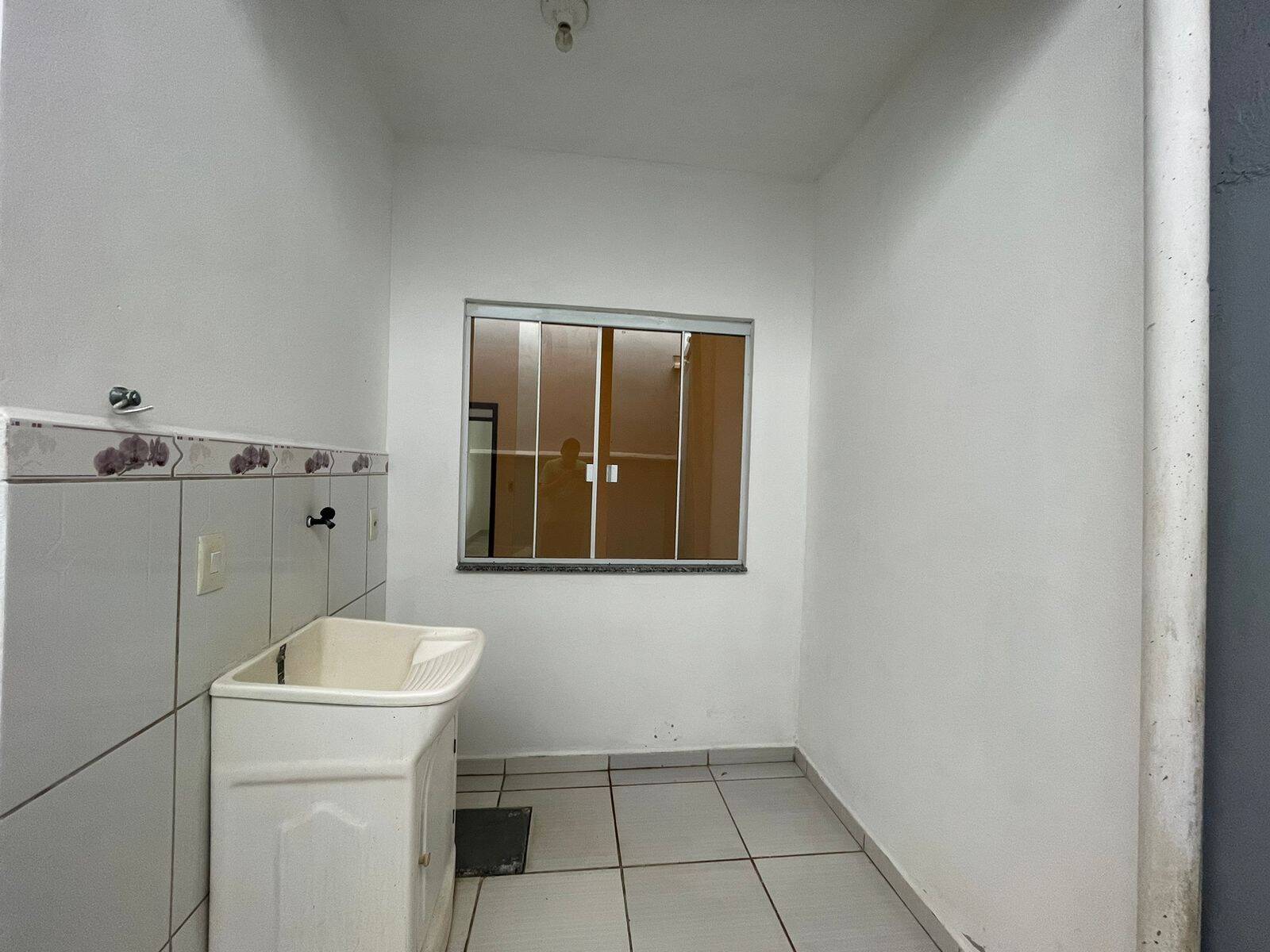 Casa à venda com 2 quartos, 70m² - Foto 10