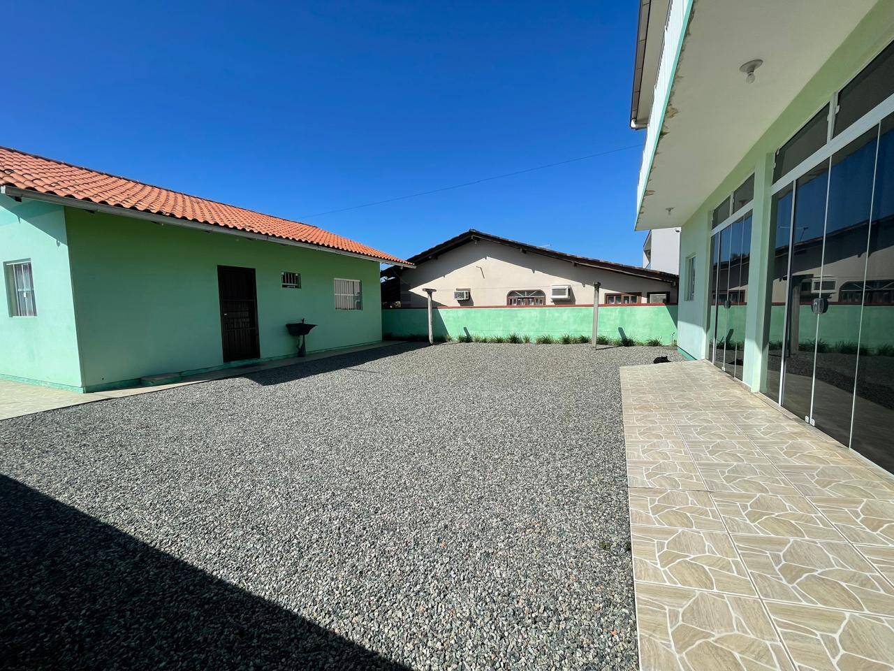 Casa à venda com 6 quartos, 235m² - Foto 12