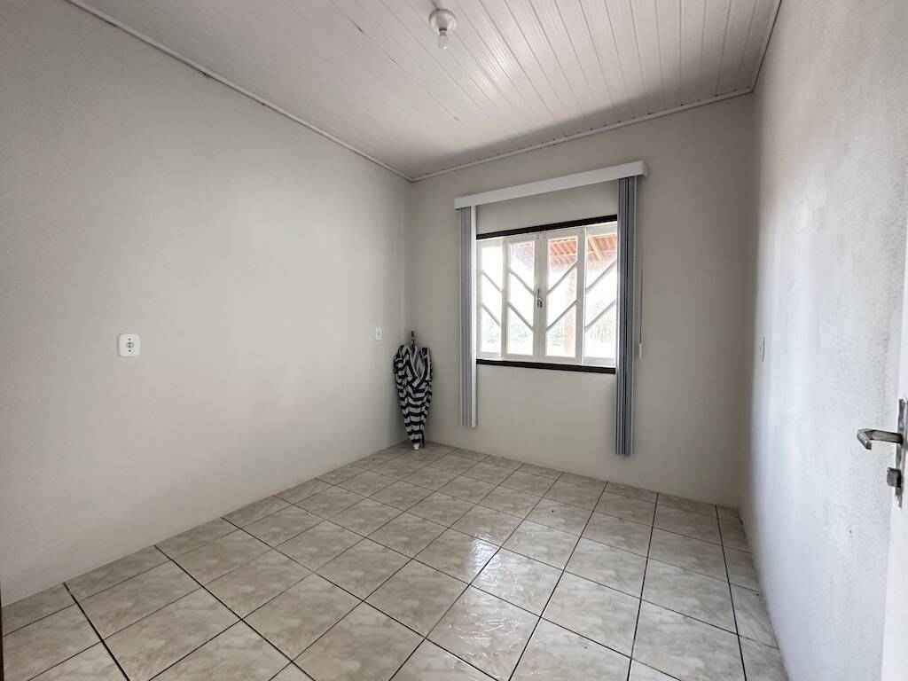 Casa à venda com 4 quartos, 81m² - Foto 15