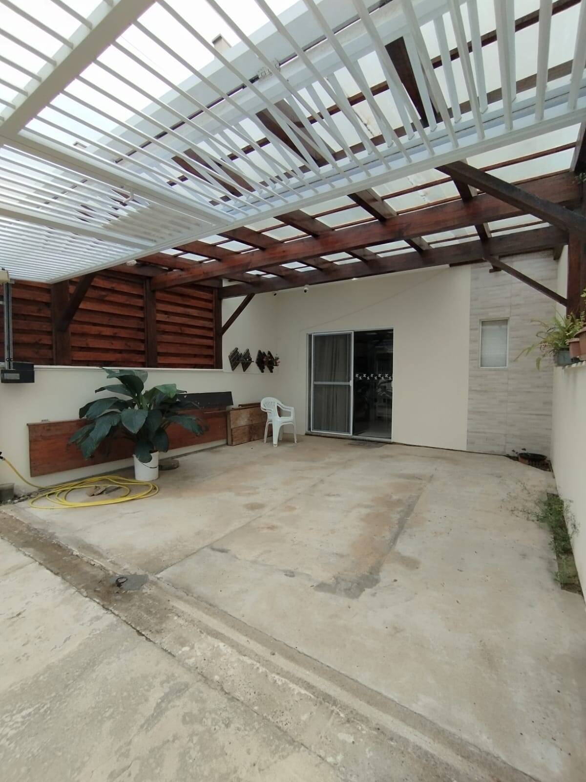 Casa à venda com 2 quartos, 64m² - Foto 4