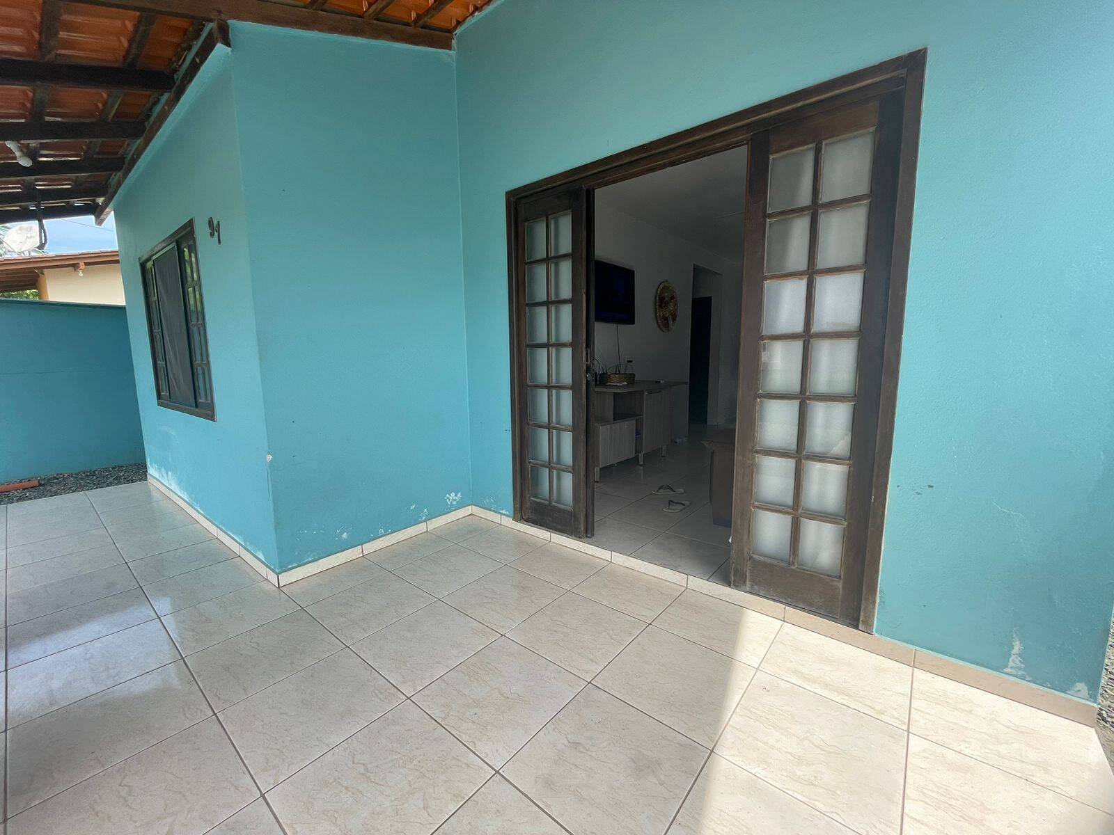 Casa à venda com 3 quartos, 90m² - Foto 4