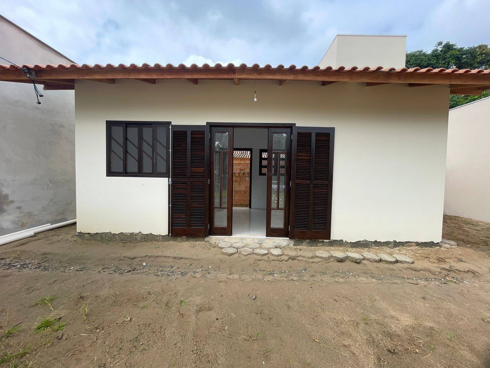 Casa à venda com 1 quarto, 24m² - Foto 2