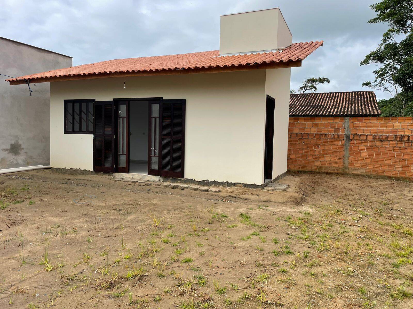 Casa à venda com 1 quarto, 24m² - Foto 1