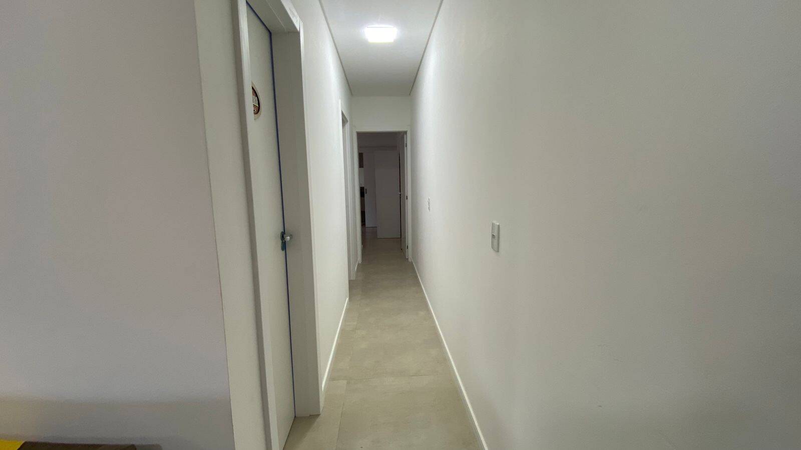 Casa à venda com 3 quartos, 89m² - Foto 12