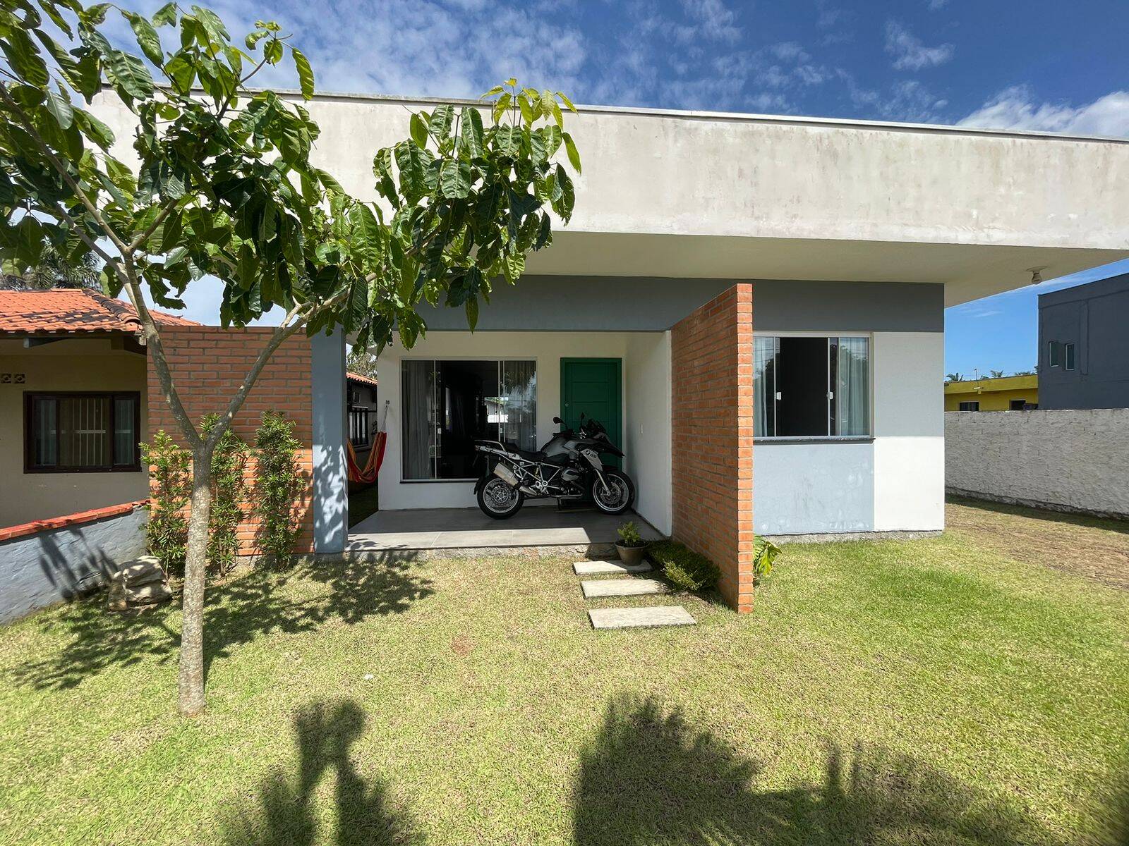 Casa à venda com 2 quartos, 87m² - Foto 1