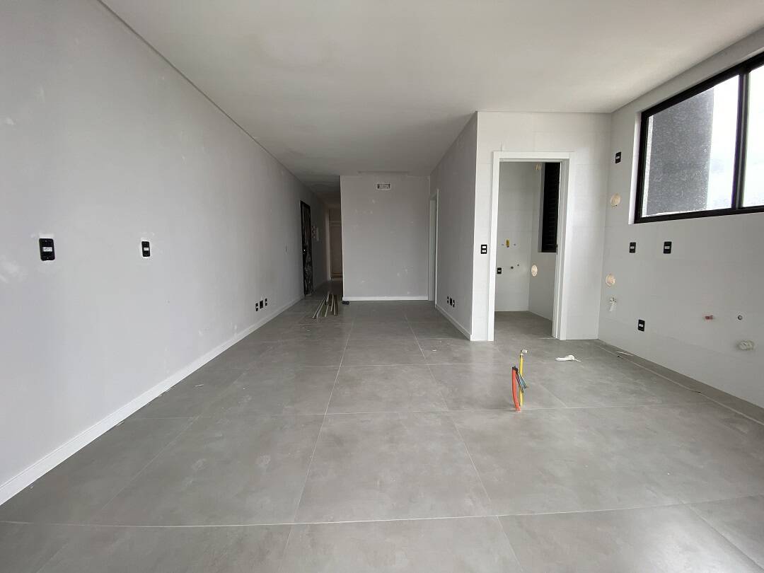 Apartamento à venda com 3 quartos, 89m² - Foto 2