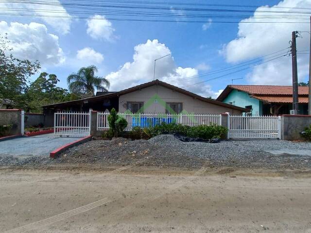 #2167 - Casa para Venda em Balneário Barra do Sul - SC