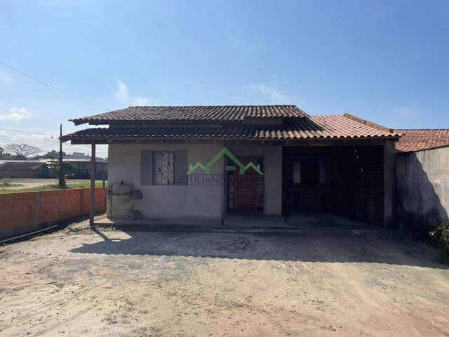 #2382 - Casa para Venda em Balneário Barra do Sul - SC