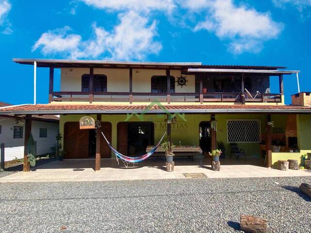 #0820 - Casa para Venda em Balneário Barra do Sul - SC