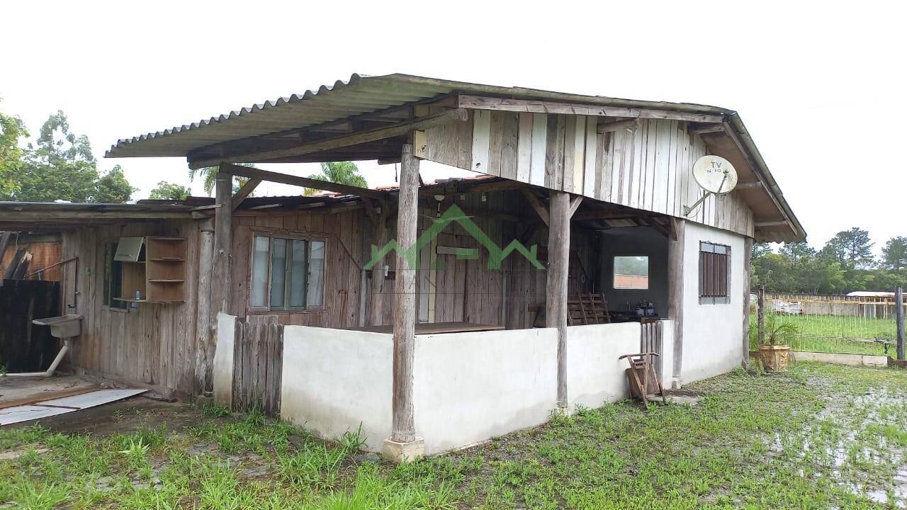 Fazenda à venda com 3 quartos, 130m² - Foto 2