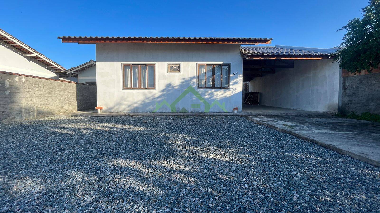 Casa à venda com 2 quartos, 55m² - Foto 2