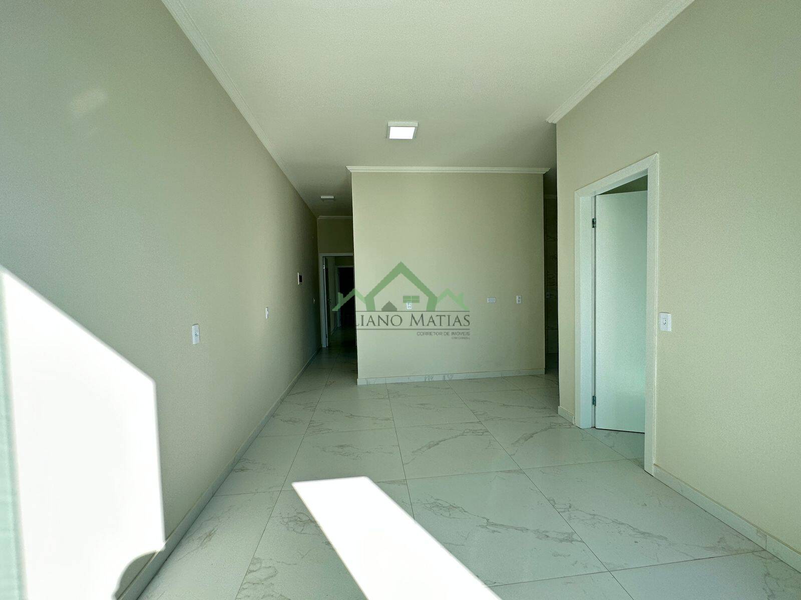 Casa à venda com 3 quartos, 85m² - Foto 2