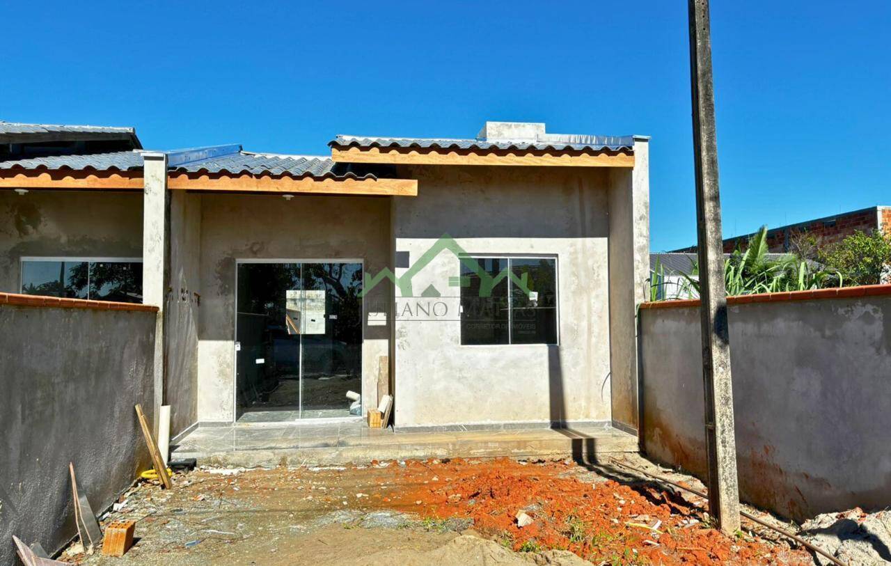 Casa à venda com 2 quartos, 55m² - Foto 2