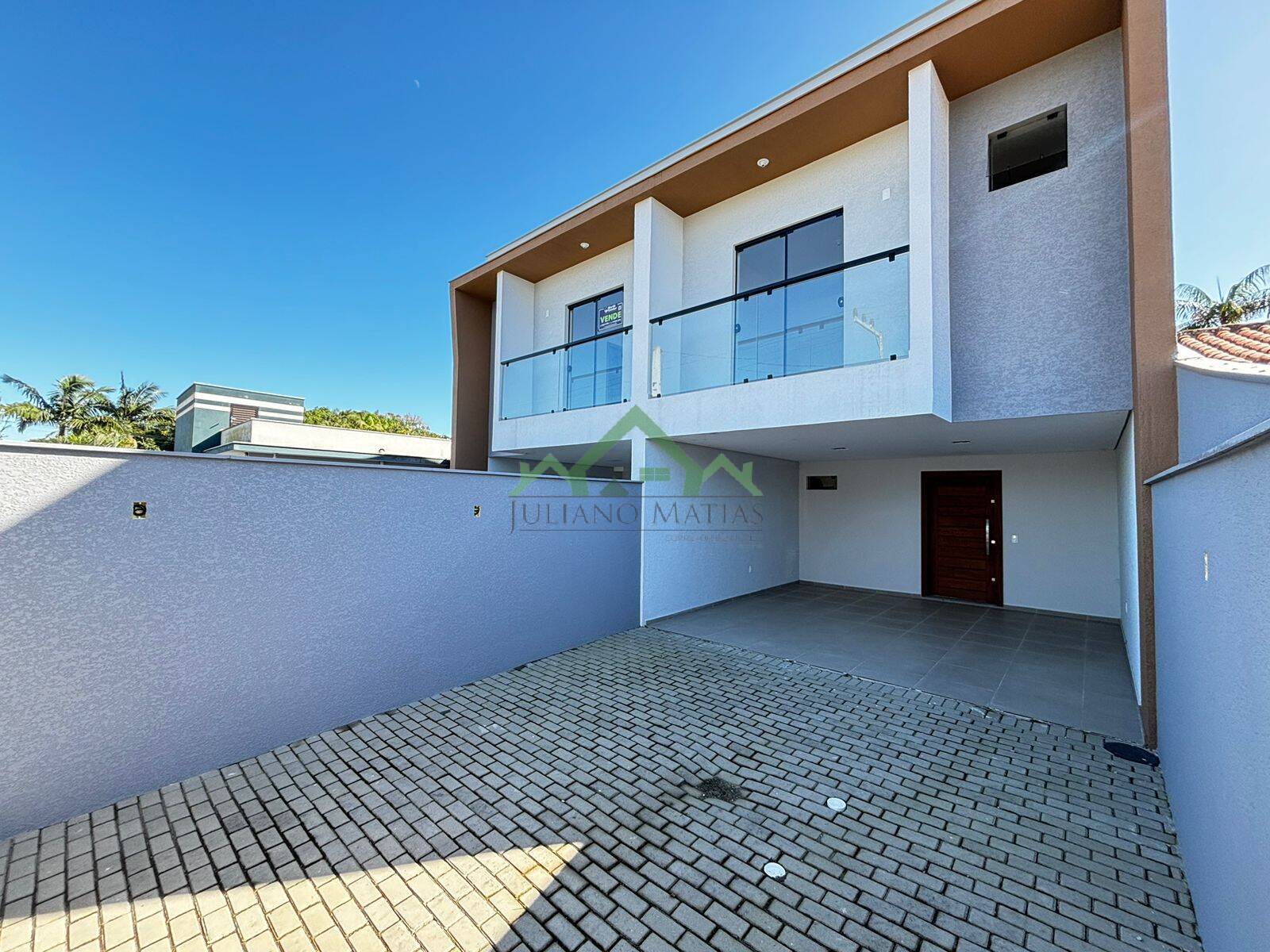 Casa à venda com 3 quartos, 120m² - Foto 1