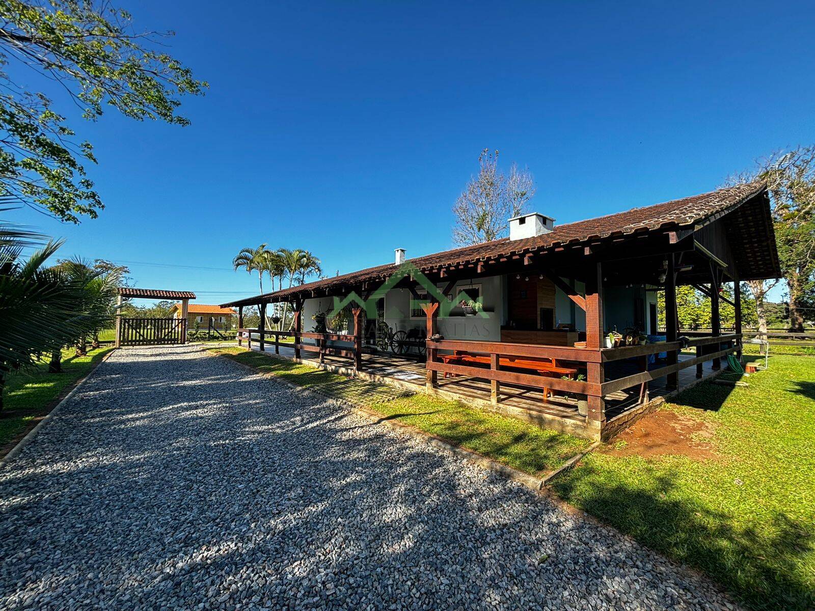 Fazenda à venda com 4 quartos, 150m² - Foto 2