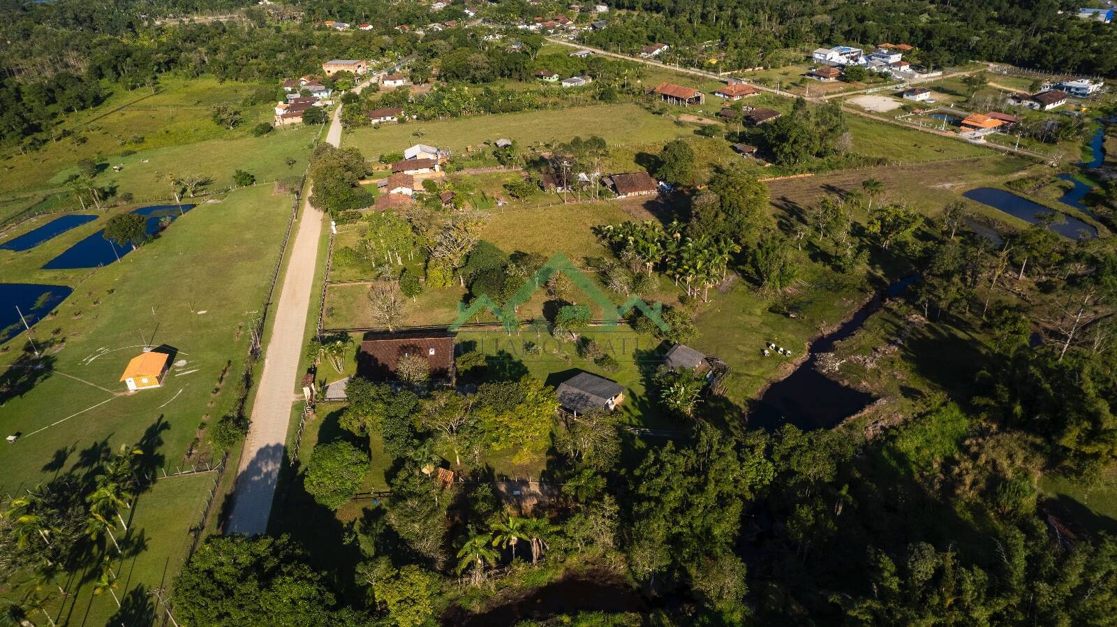 Fazenda à venda com 4 quartos, 150m² - Foto 42