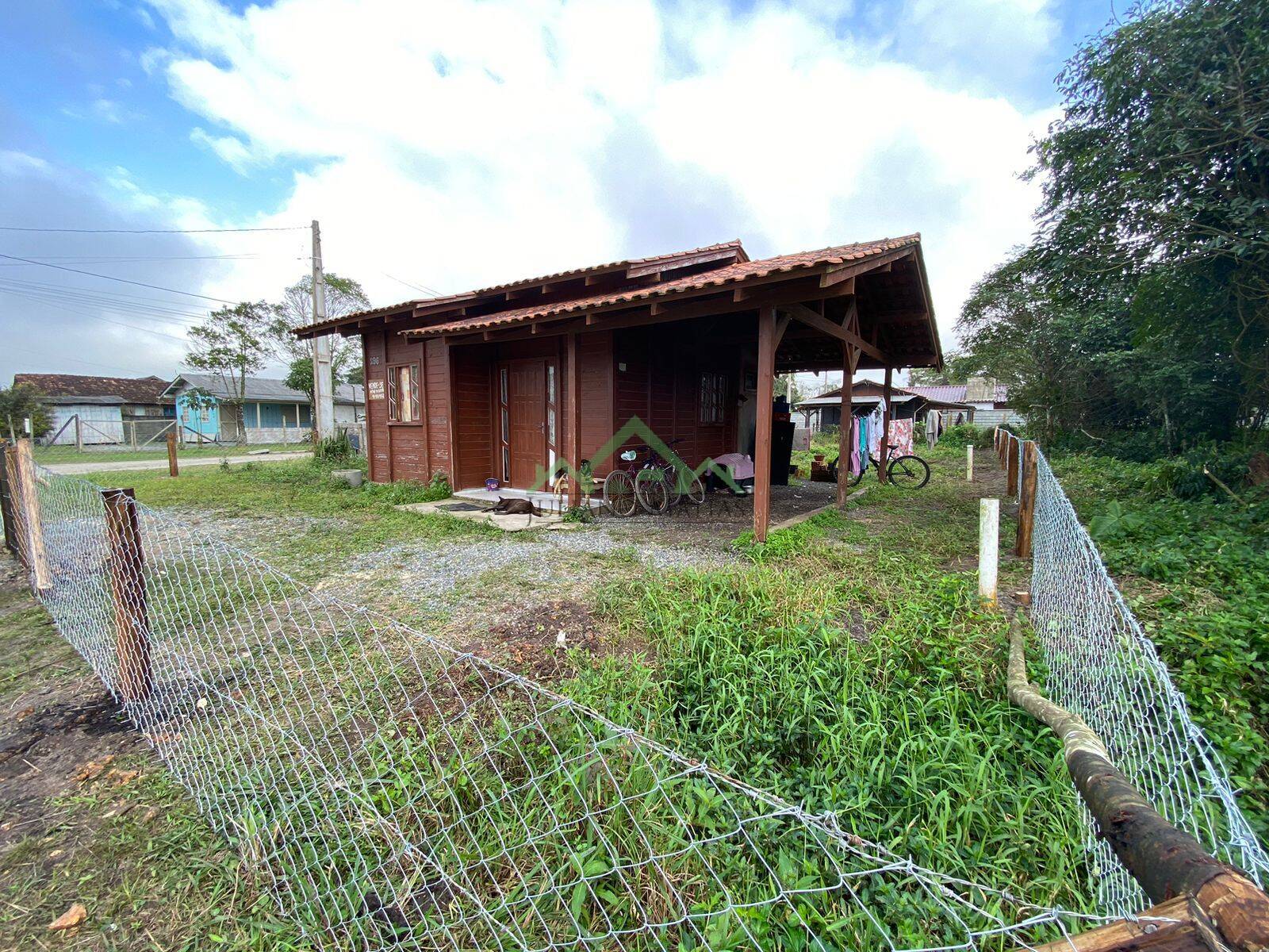 Casa à venda com 2 quartos, 40m² - Foto 1