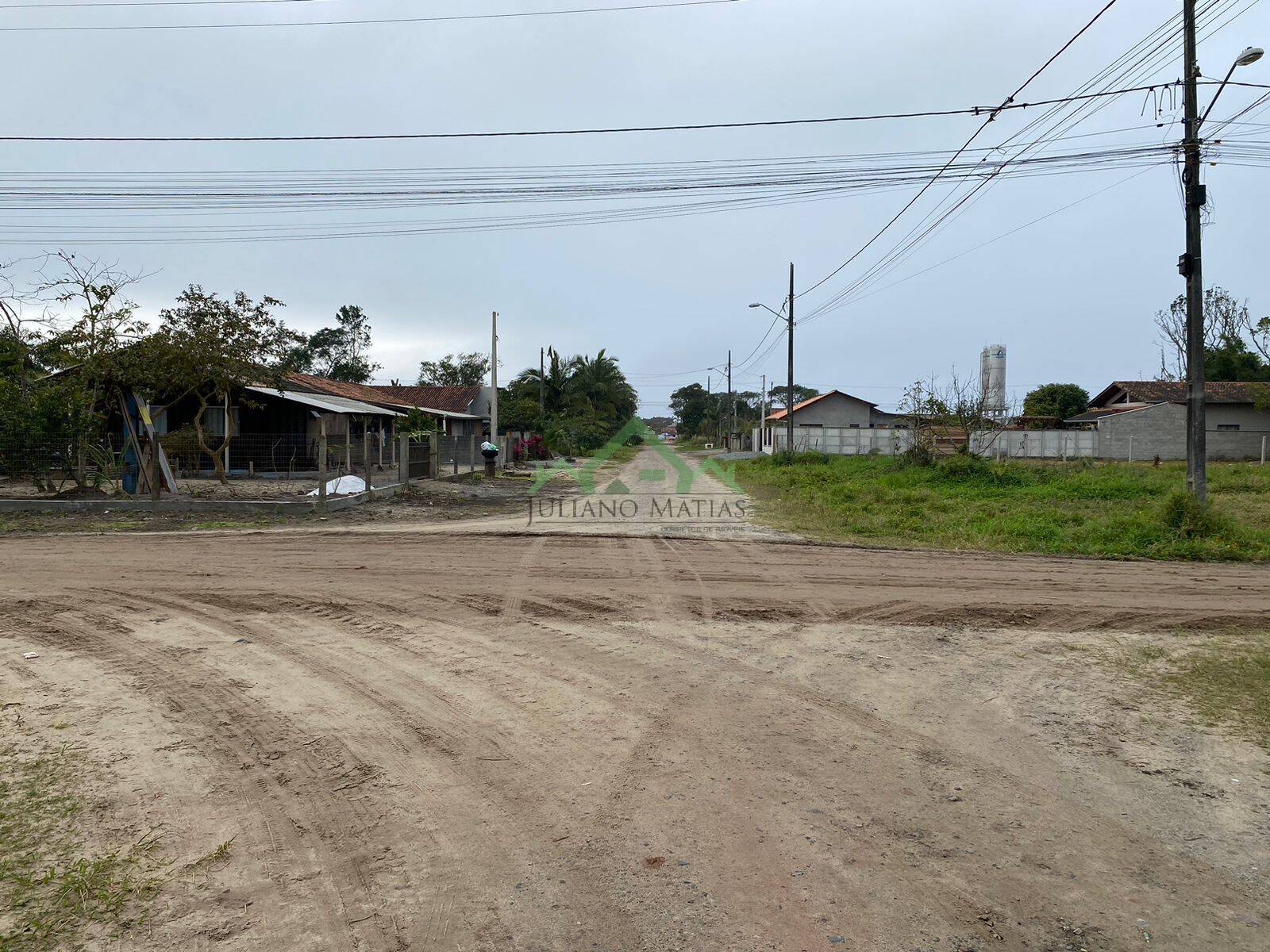 Casa à venda com 2 quartos, 40m² - Foto 2