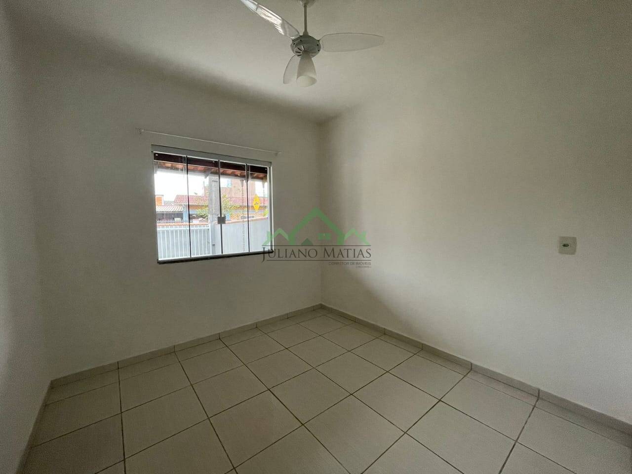 Casa à venda com 2 quartos, 70m² - Foto 11