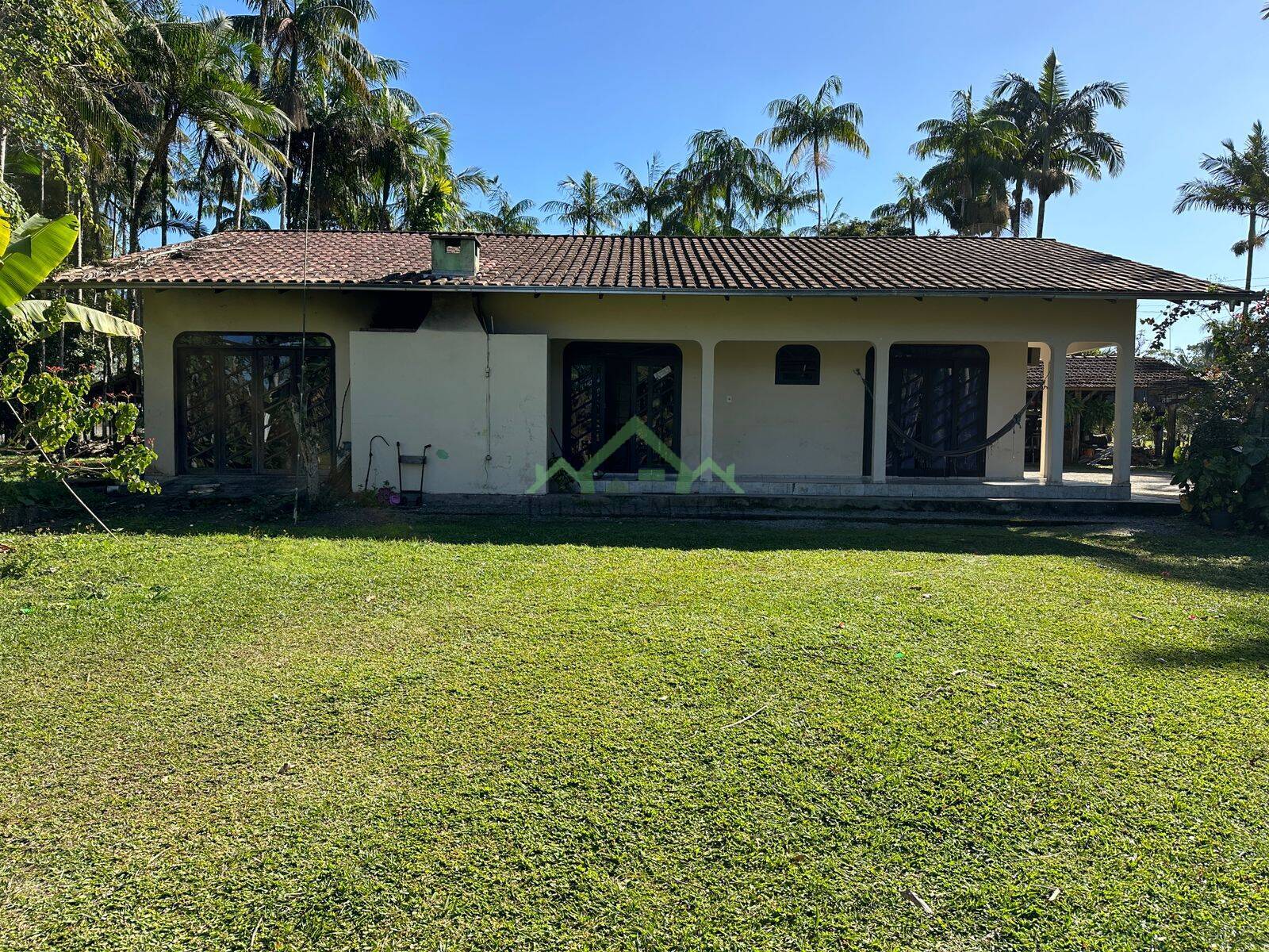 Fazenda à venda com 4 quartos, 230m² - Foto 1