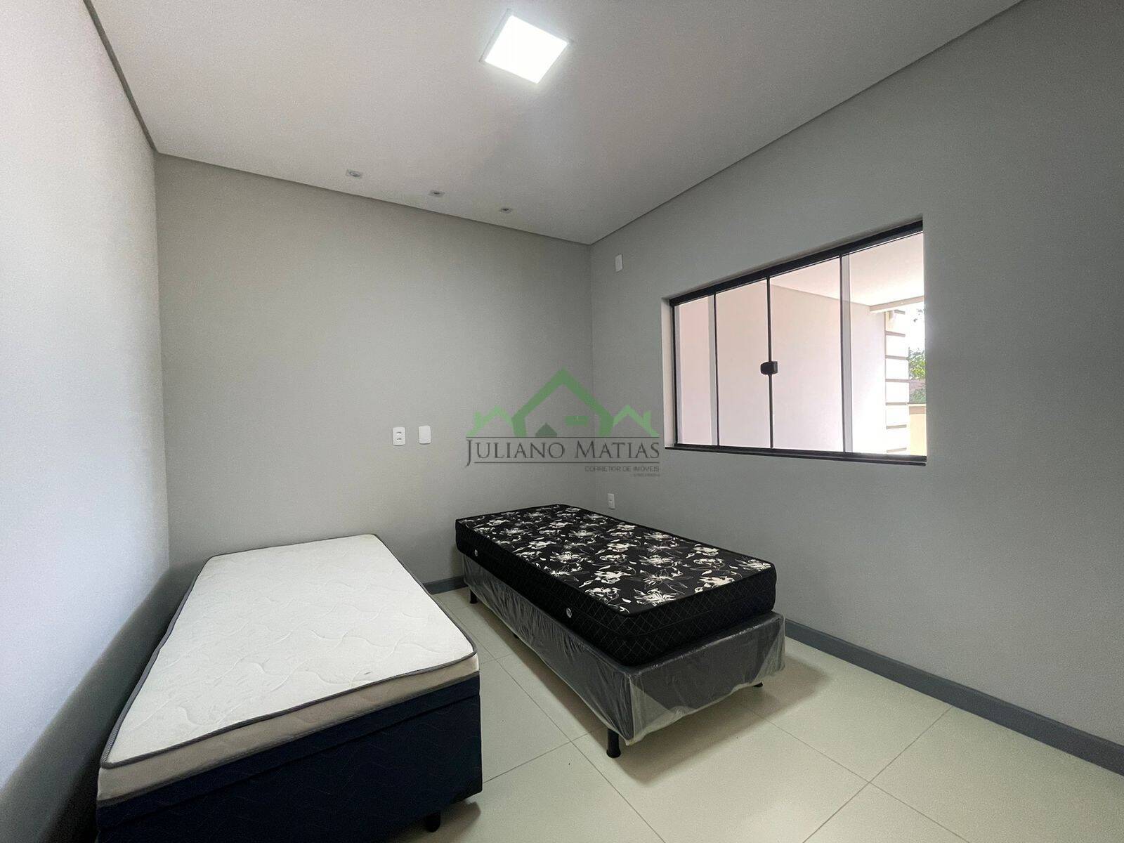 Casa à venda com 3 quartos, 180m² - Foto 8